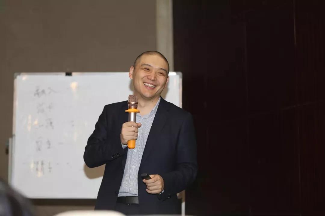 只有几个人的公司一年就能赚20亿,公司有100万利润要怎么变现