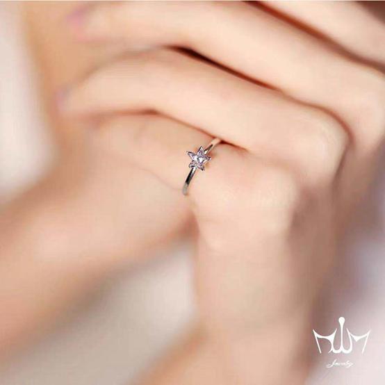 2018年成小红书“网红珠宝品牌”，从慕己的转型看当前首饰行业