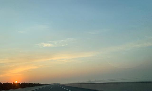 小三怀孕敲诈男方财产犯法吗,小三以孩子勒索钱财违法吗