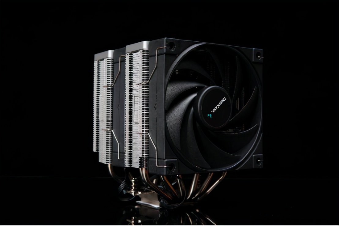 九州风神AK620数显版风冷散热器,九州风神ak620对比追风者t6