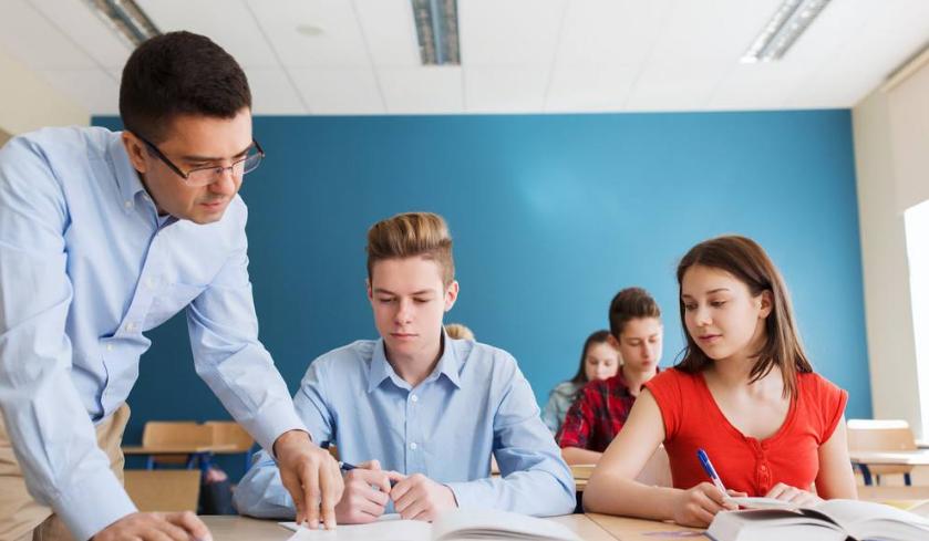 孩子觉得老师偏心怎么解决,家长总认为老师偏心怎么办