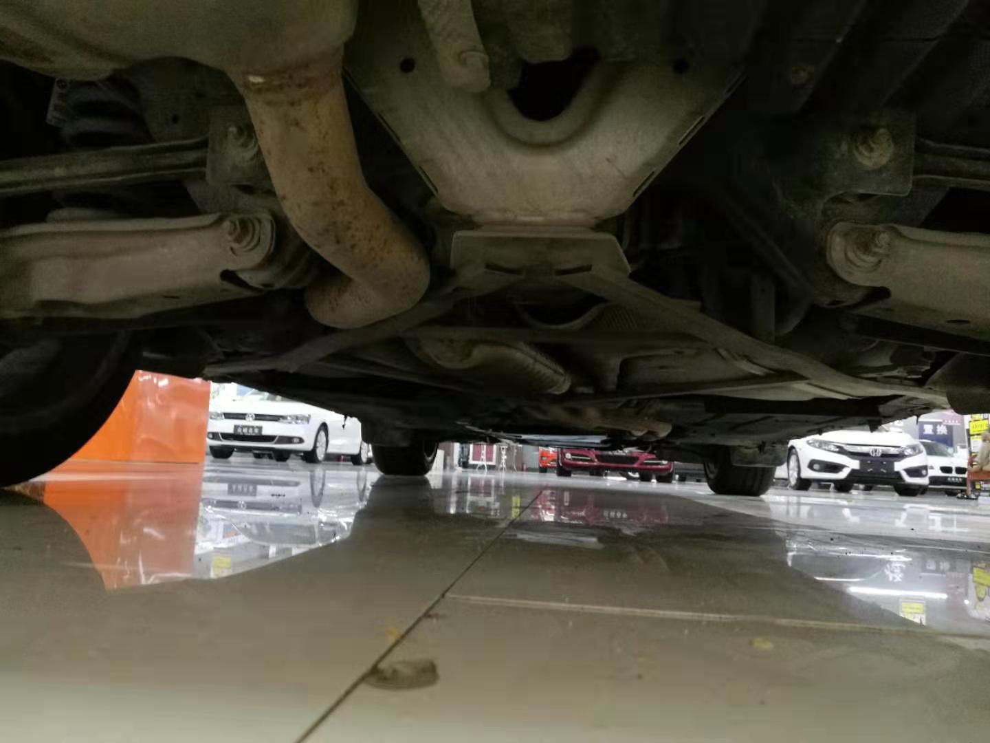 老款宝马x1直列六缸,2.0t宝马x1三缸10万公里后的感受