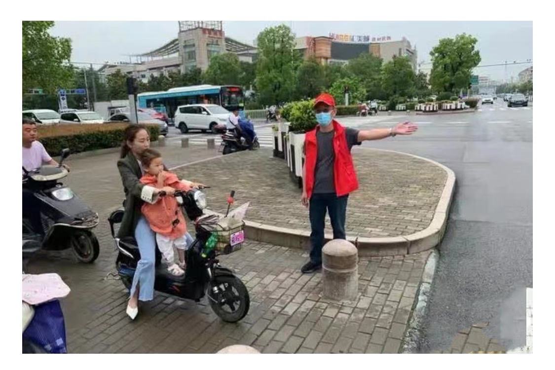 社区里的平民英雄——记颍州区鼓楼街道“搬井好人”刘如亮