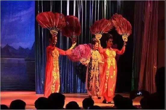 泰国人妖的真实生活:光是活着就已经用尽全力