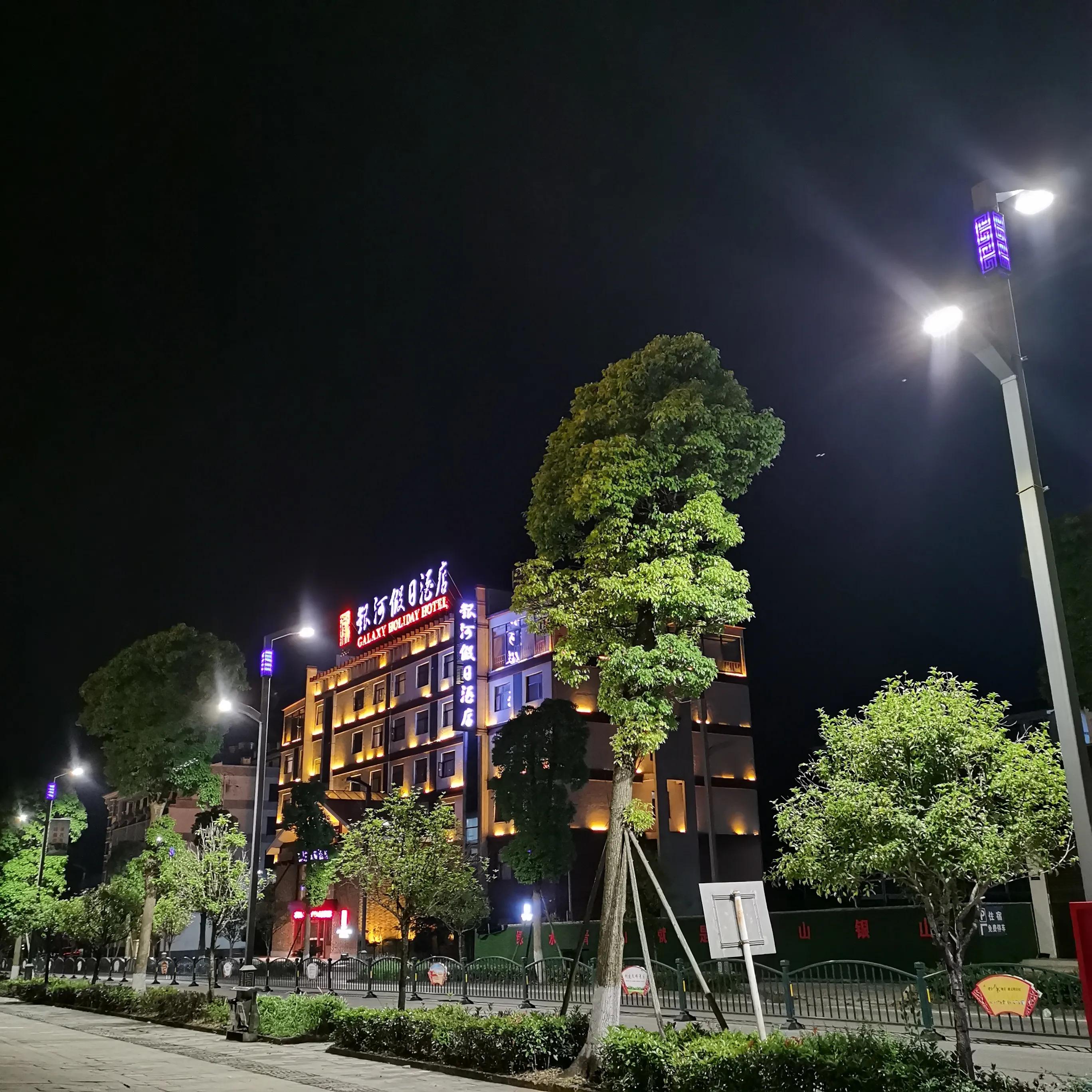 向南方和向北方,登上山顶看美景贵州黄果树瀑布