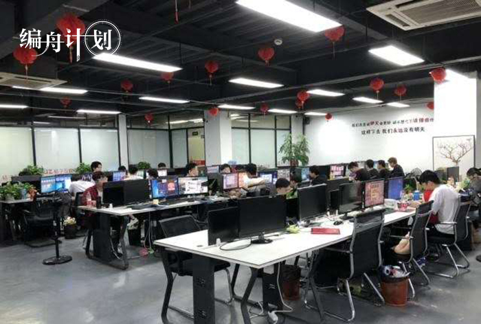 在课金游戏里，“游戏托”是如何忽悠玩家充钱的