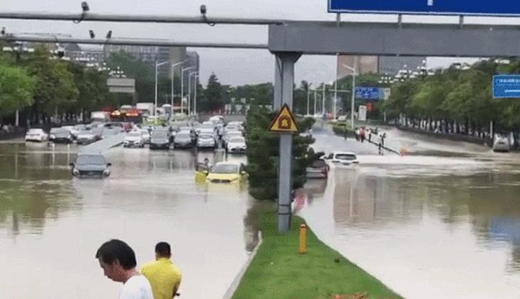 纯电的车涉水能力怎么样,新能源车涉水短路会怎样