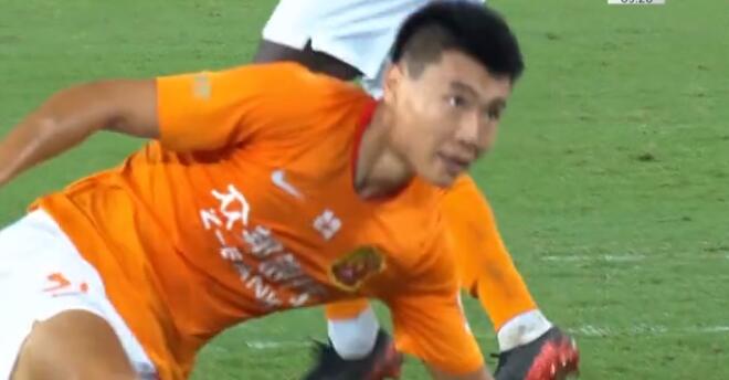 埃弗拉绝杀,武汉卓尔训练中的埃弗拉