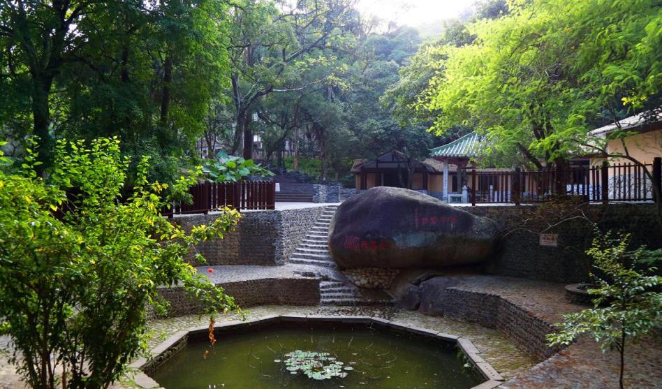 各种药浴温泉,冬天适合泡温泉的药浴