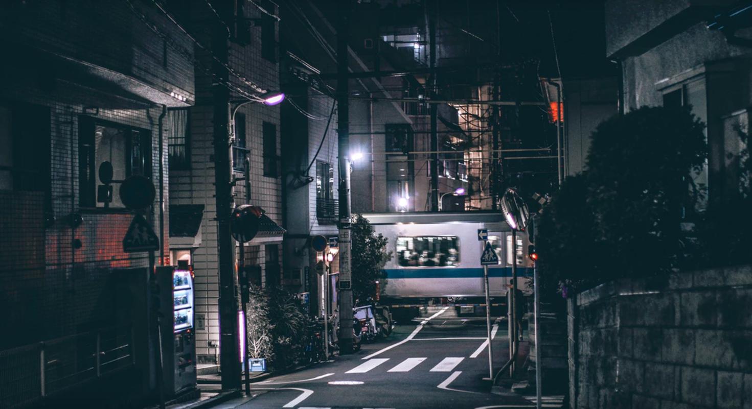 存钱遇劫匪故事,深夜存钱遇劫匪故事