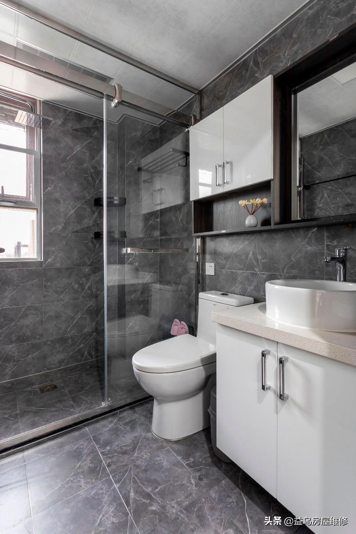 卫生间马桶的位置风水禁忌,卫生间马桶对着门怎么化解