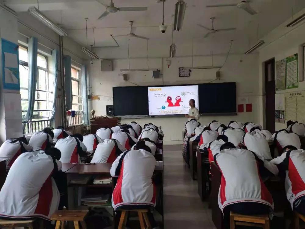 岱岳实验中学童心向党,岱岳实验中学2019年新年联欢会