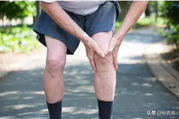 撸铁导致出血,撸铁肌肉有撕裂感觉正常么