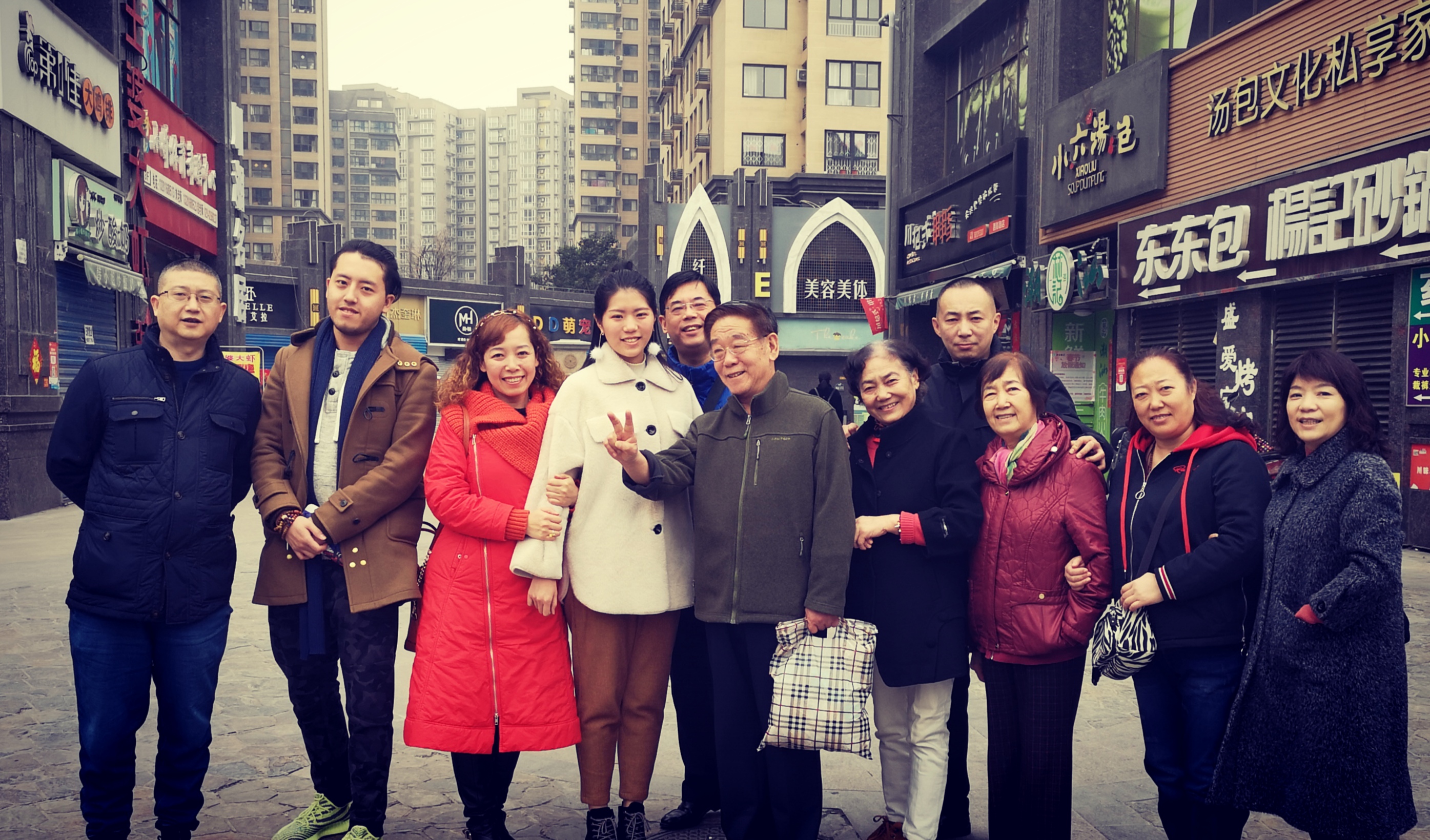 一个家族的百年史解析,家族往事的故事