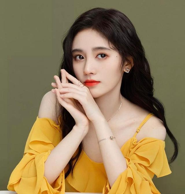 水滴鼻与鹰钩鼻之间的鼻型,男士水滴鼻的鼻型图片