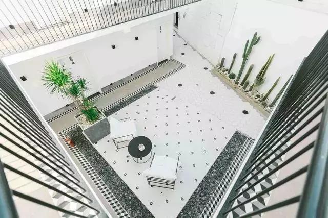 这对丁克小夫妻不懂设计，却靠热爱，设计出了厦门最美民宿