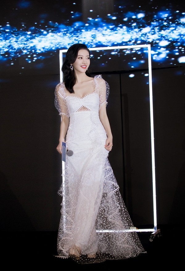 景甜司藤同款网纱连衣裙,景甜穿吊带裙高清图