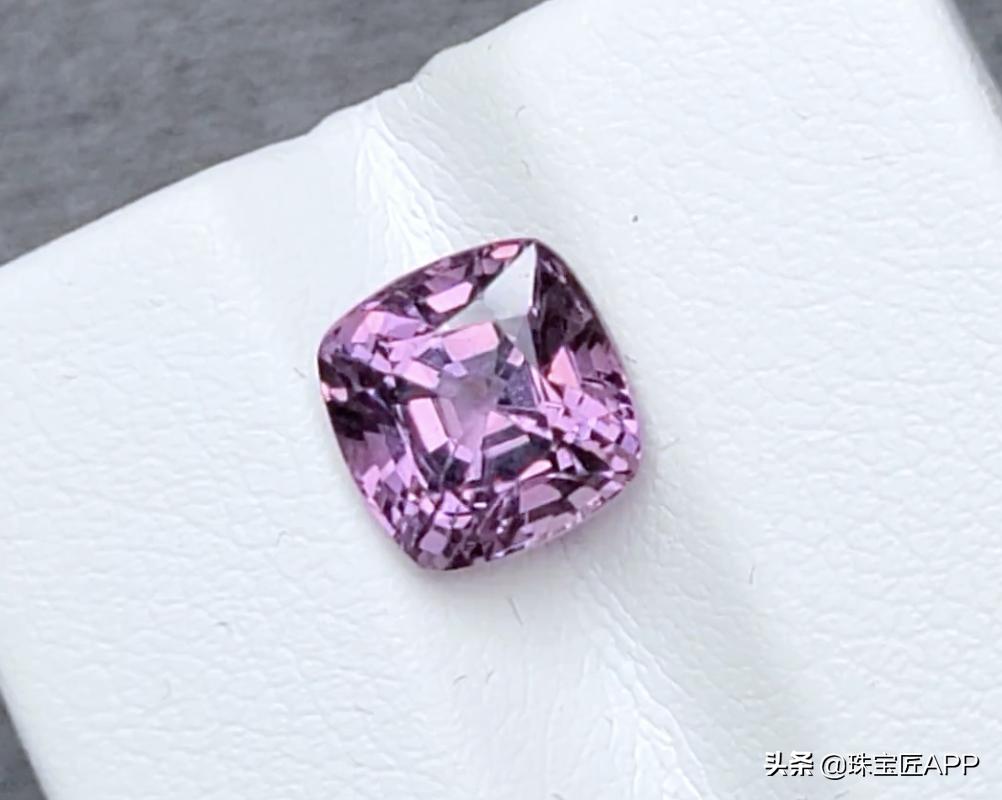 100种紫罗兰宝石图片,各种宝玉石原石名称与图片