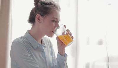 无线便携榨汁杯高清视频,无线果汁杯榨汁机