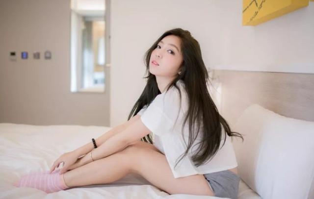 “脖子上的草莓印都不是一个人的”妻子一场同学聚会，毁了婚姻