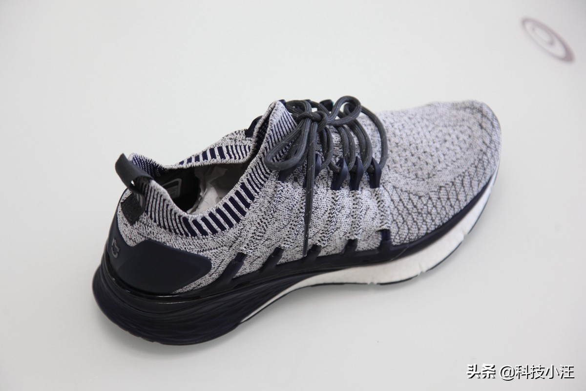 米家跑步鞋3代性能,米家3代运动鞋