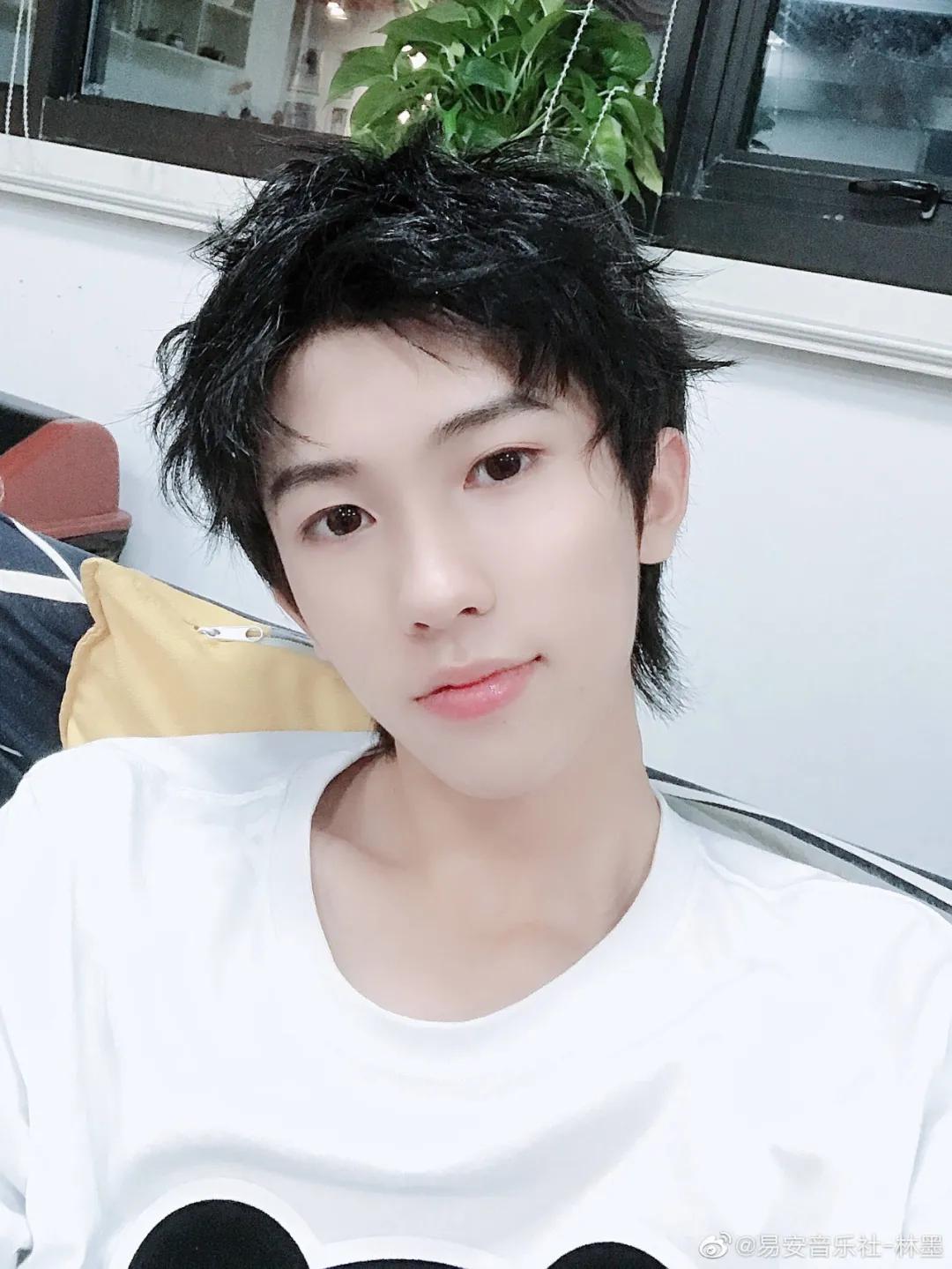 黄子韬王一博101创造营,创四选手撞脸王源