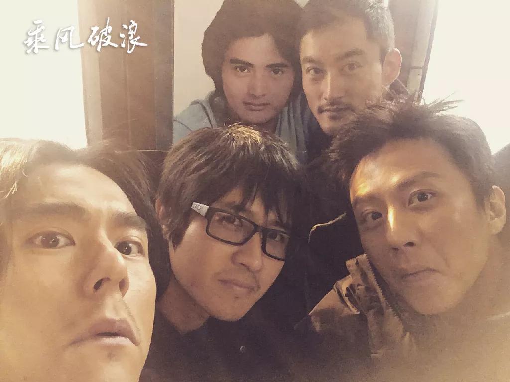 韩寒现在怎样了,沈腾韩寒没人接机完整版