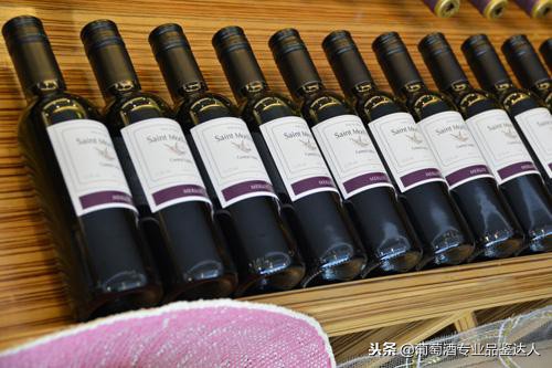 木塞和螺旋盖的区别,葡萄酒木塞和旋转盖的区别