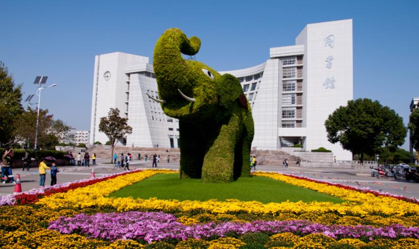 上海被低估的一所211大学,上海的十所211大学