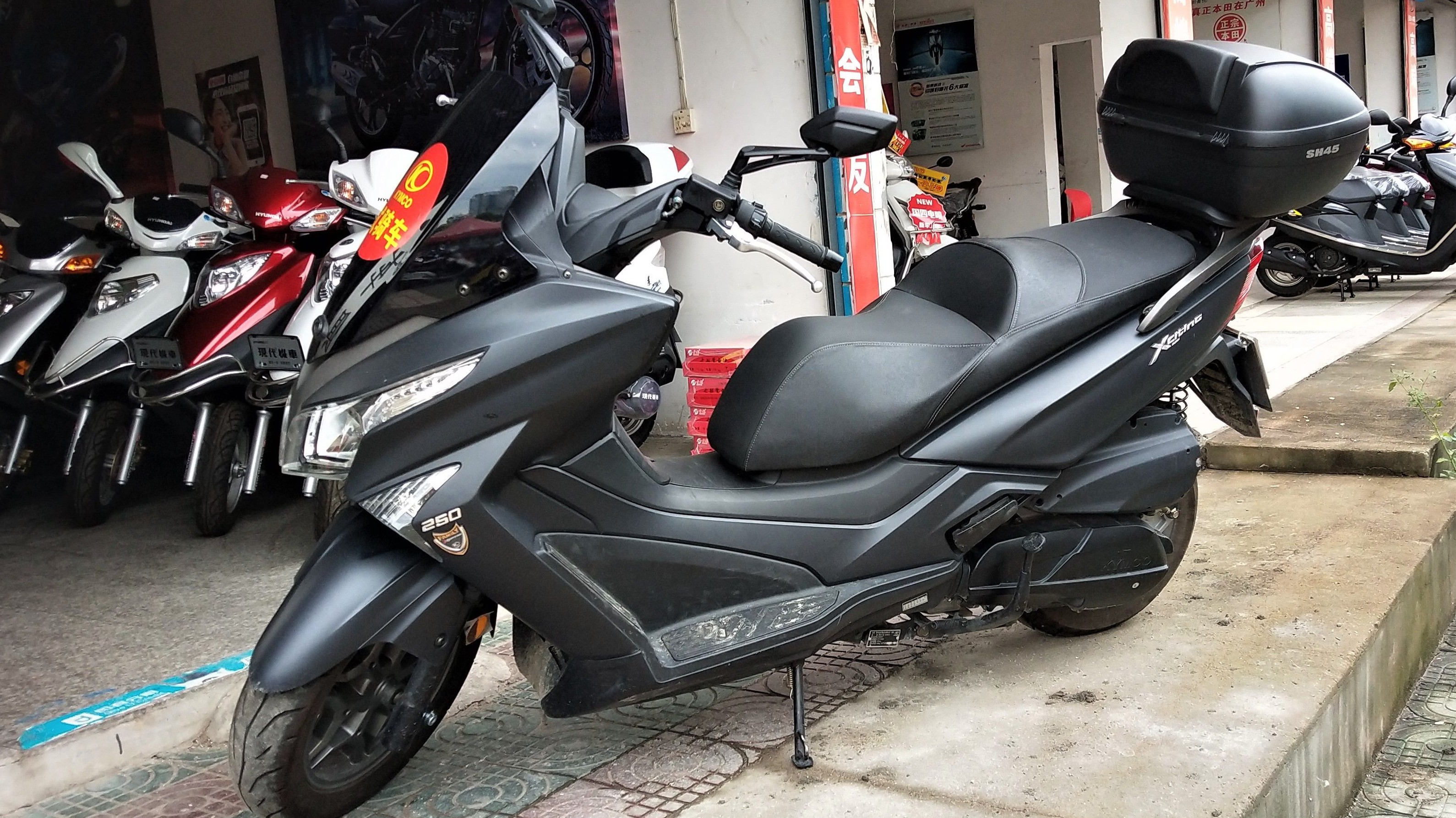 雅马哈巧格i125踏板车保养视频,豪爵ucr125新款踏板车怎么保养