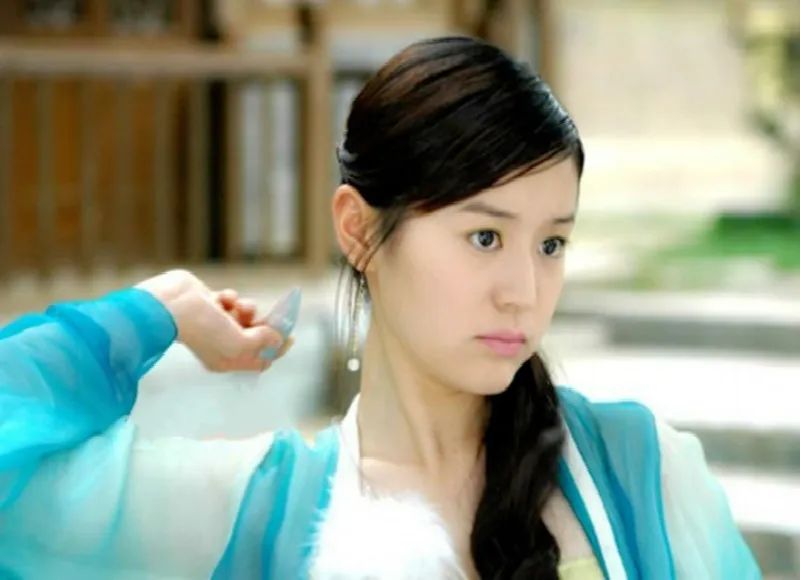 《绝代双骄》五个版本PK，谁才是你心中的小鱼儿花无缺