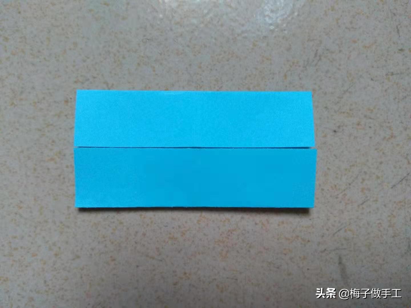 简单的折爱心戒指方法,用纸折爱心戒指和正方形的盒子