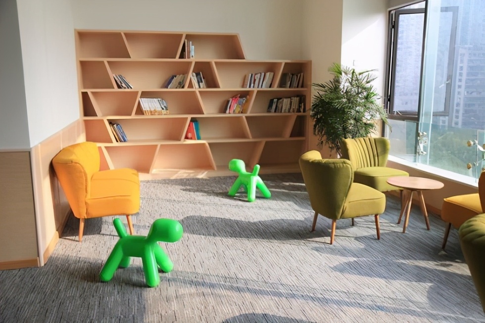 小孩没人带怎么疏导,无人帮衬带孩子的心酸怎么安慰