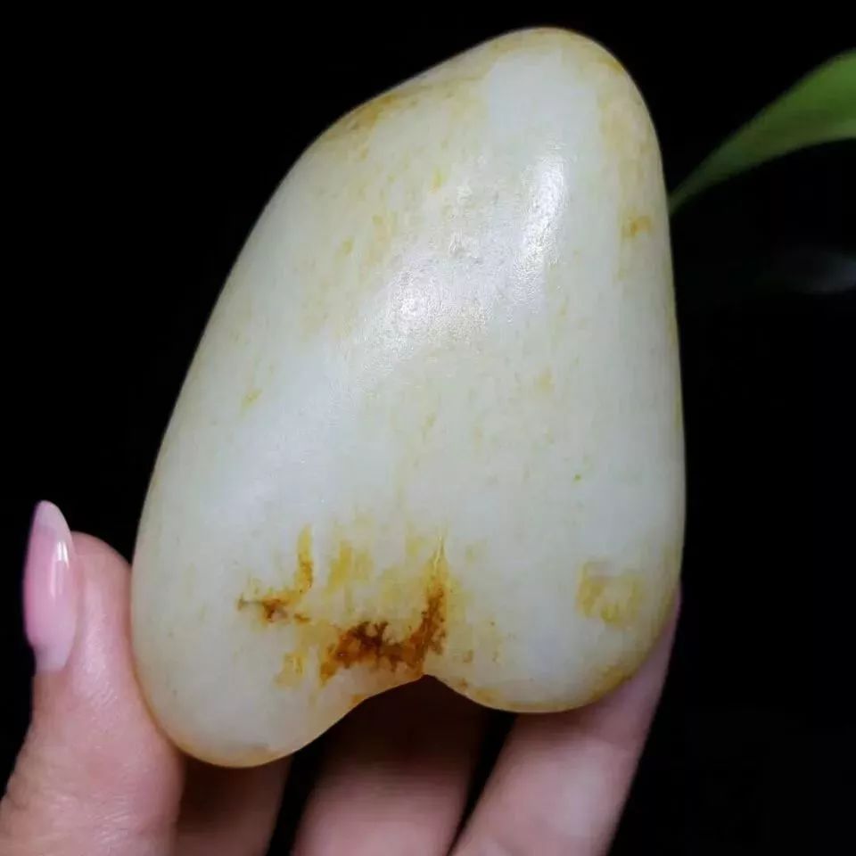 把玩和田玉和玻璃的区别,把玩和田玉生肖