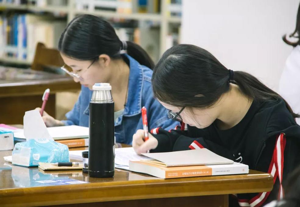 工科生与理科生就业优劣,工科生毕业工作后还能考什么