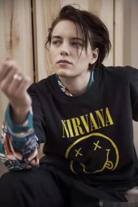 长得像莱昂纳多女模,小李子莱昂纳多和日本模特