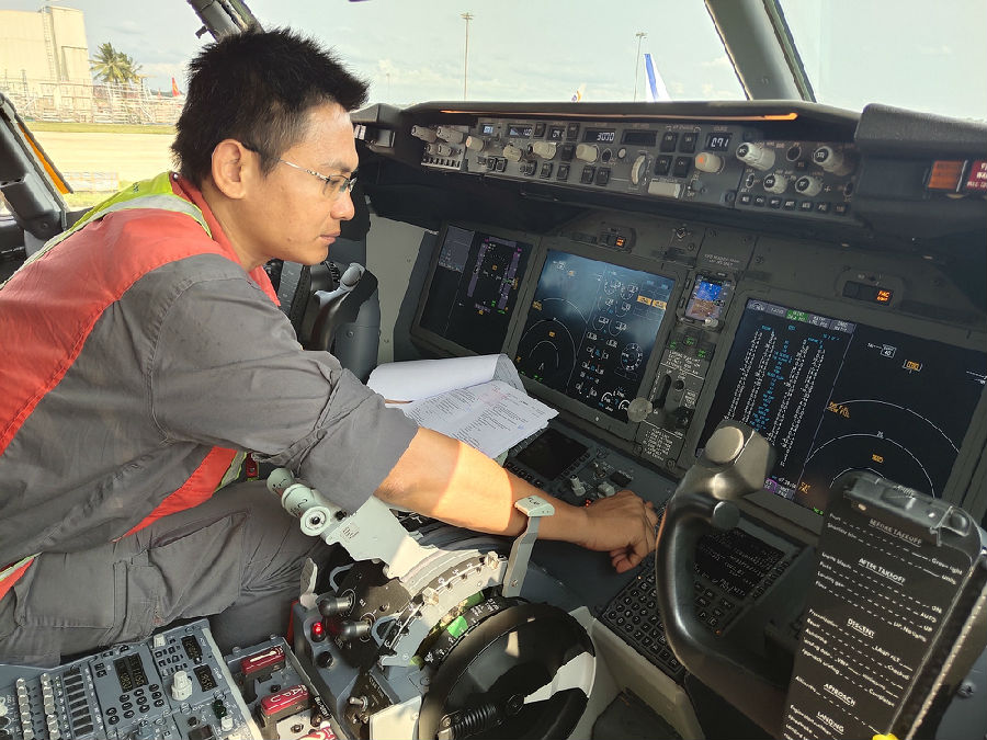 扎根一线,为航班保驾护航—记“海技工匠”陈翠华