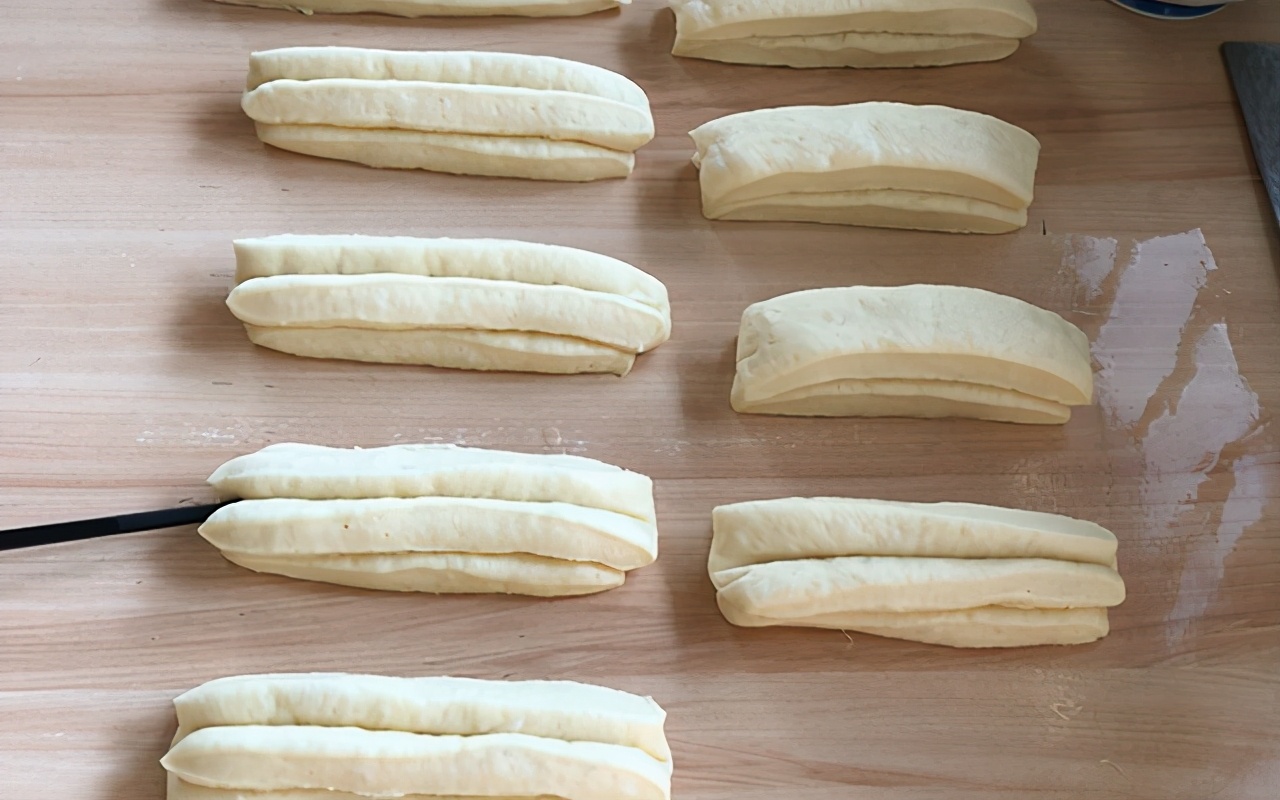 蓬松酥脆空心小油条,小油条蓬松酥脆不加水方便简单