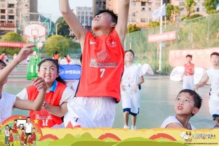 心怀篮球梦圆梦在铜仁——沁源县姚基金冠*队军**频获喜讯