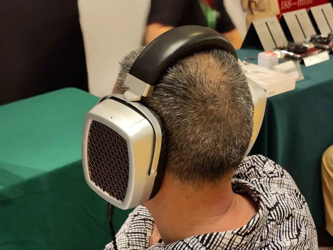 展商如何布展，才能让展位人气显得特别旺？成都国际耳机展大报道