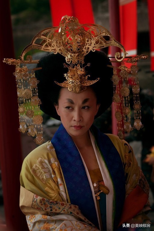 武则天为什么要把皇帝传给李显,武则天让位李显为什么又废了李显