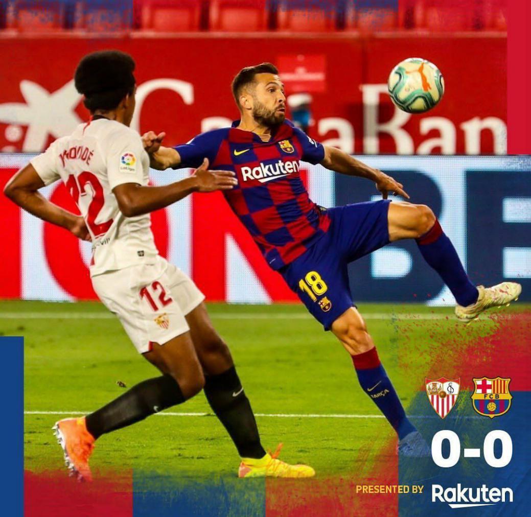 梅西挑射皇马卡洛斯,梅西怒推卡洛斯gif