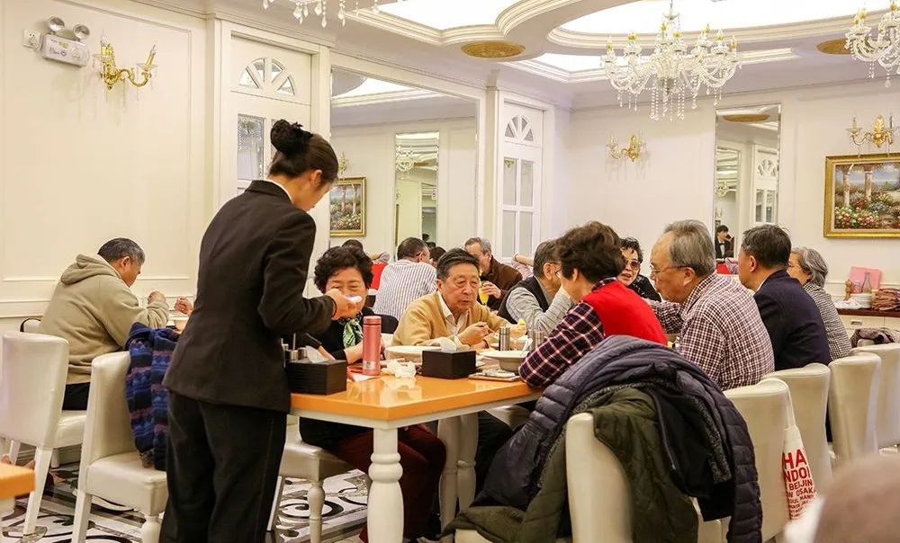 上海灰鲸西餐厅,上海红房子西餐厅