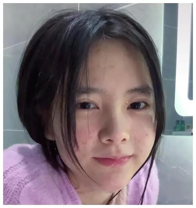 从拼车名媛到替夫捞金，掌握千万流量的卖肉西施，比你想得更会玩