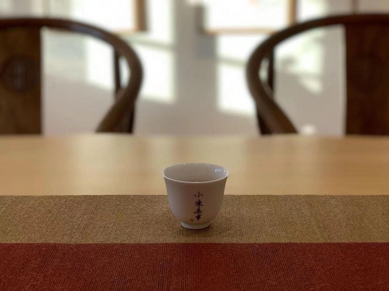 人多用茶壶茶杯,正确的盖碗泡茶方法