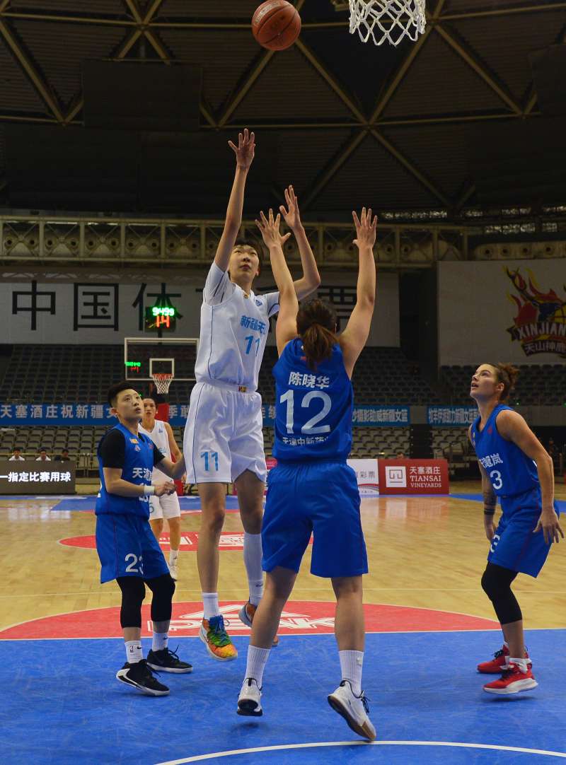 新疆女篮三加时惜败上海女篮,新疆女篮对江苏女篮全场