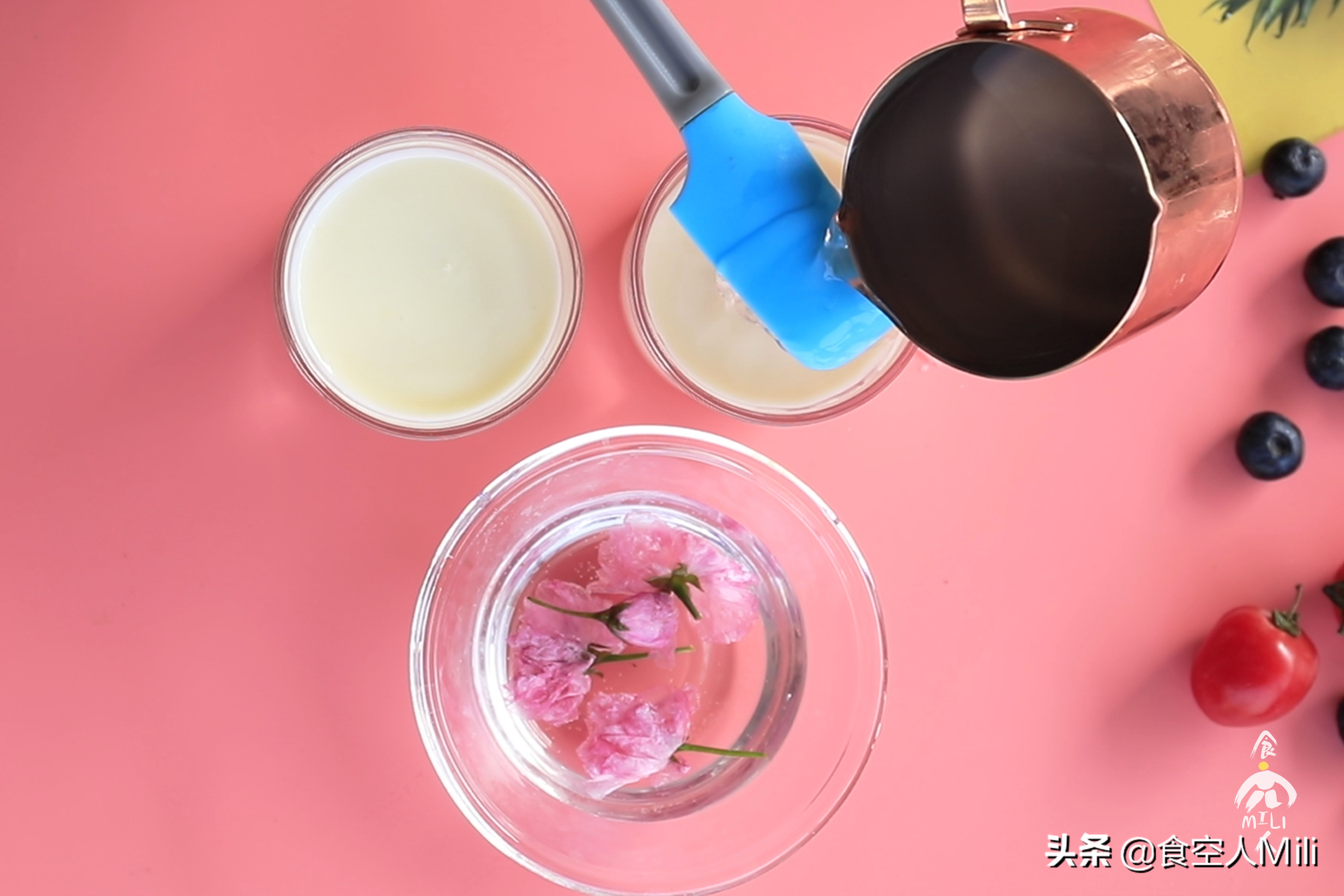 最火的樱花果冻甜品,超醇滑芝士布丁