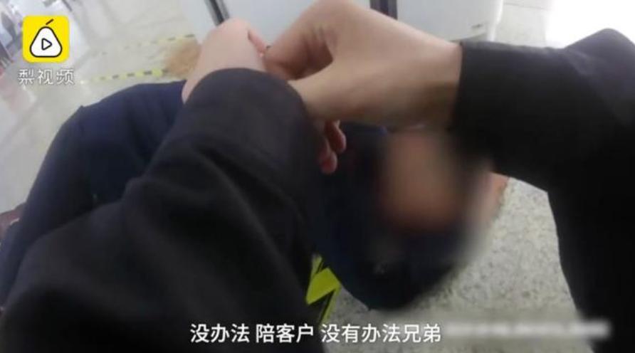 动辄几亿票房的中国主流电影,正在抛弃大多数底层小人物