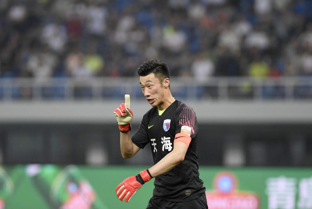 前国脚谢晖因酒后失言被停职,谢晖酒局事件结果