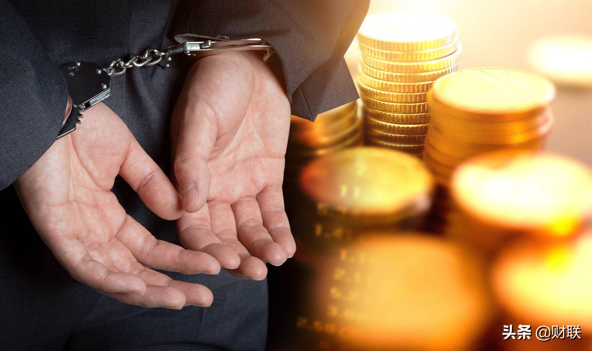 银行错将800元打成800万，若储户将钱花光，该由哪一方承担责任？